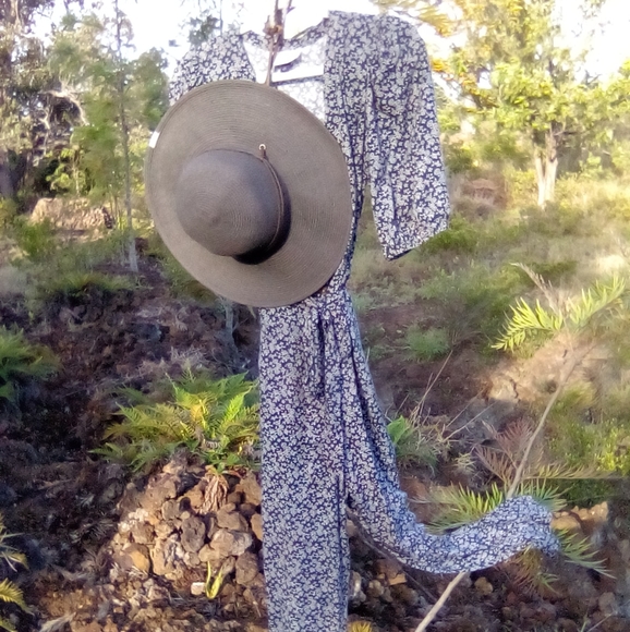 Floral Jumpsuit X Small - Picture 3 of 9